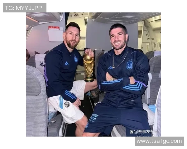 阿根廷足球明星乘坐私人飞机的惊险旅程与传奇故事